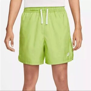 [Nike] Men’s Standard Fit Mid Thigh Length Vivid Green Shorts (LARGE)